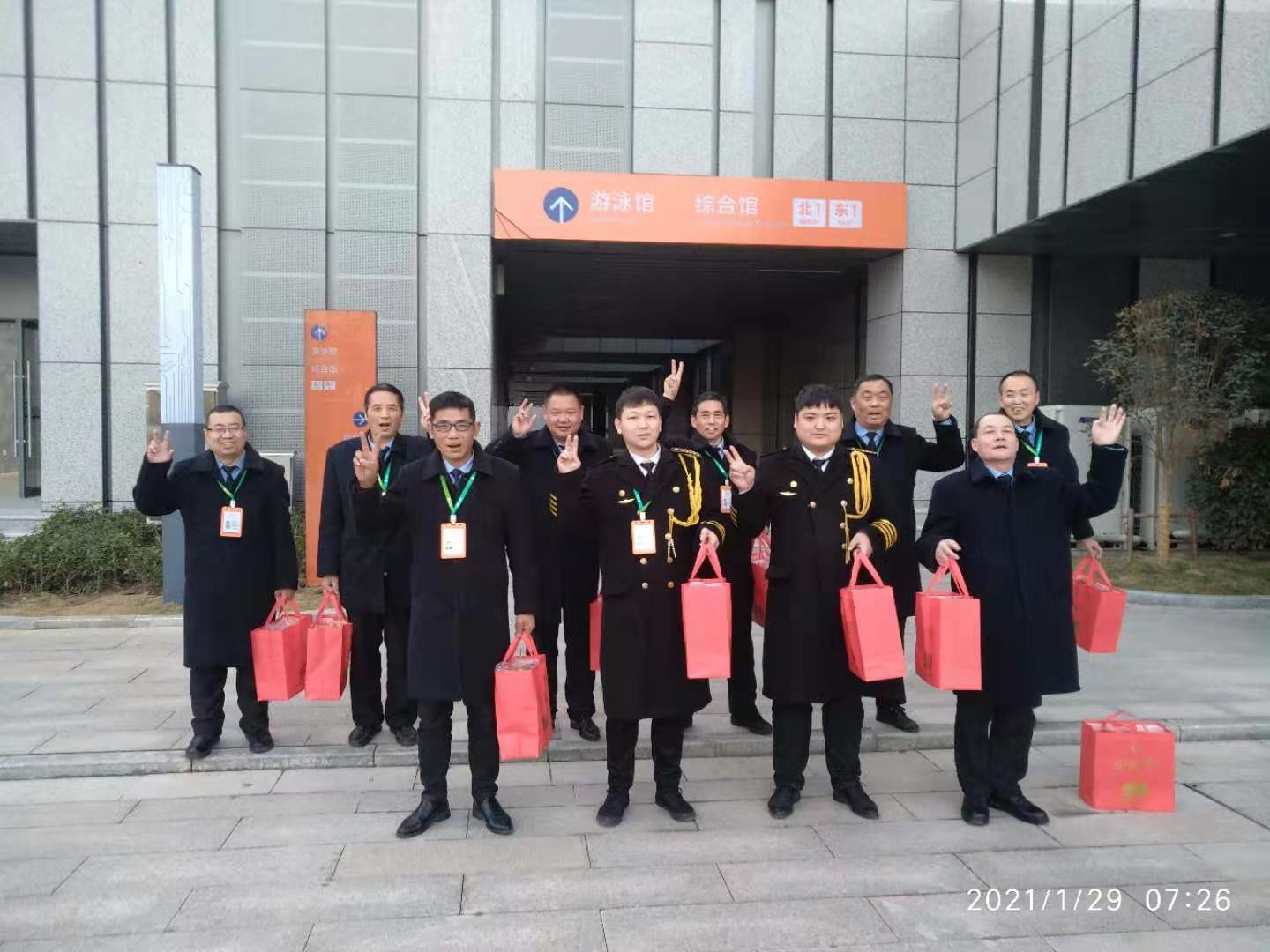 殷殷关怀显真意，浓浓关爱暖人心